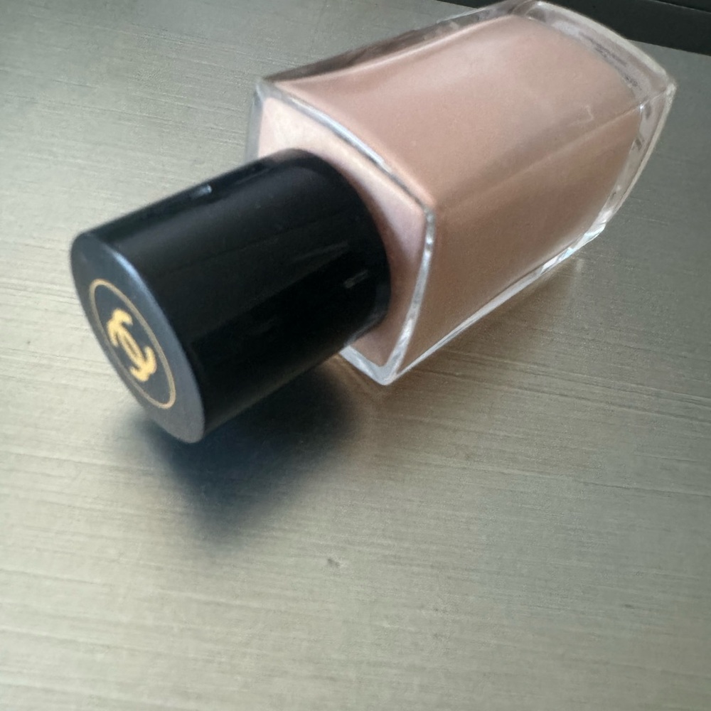 Chanel Les Beiges Healthy Glow Highlighting Fluid